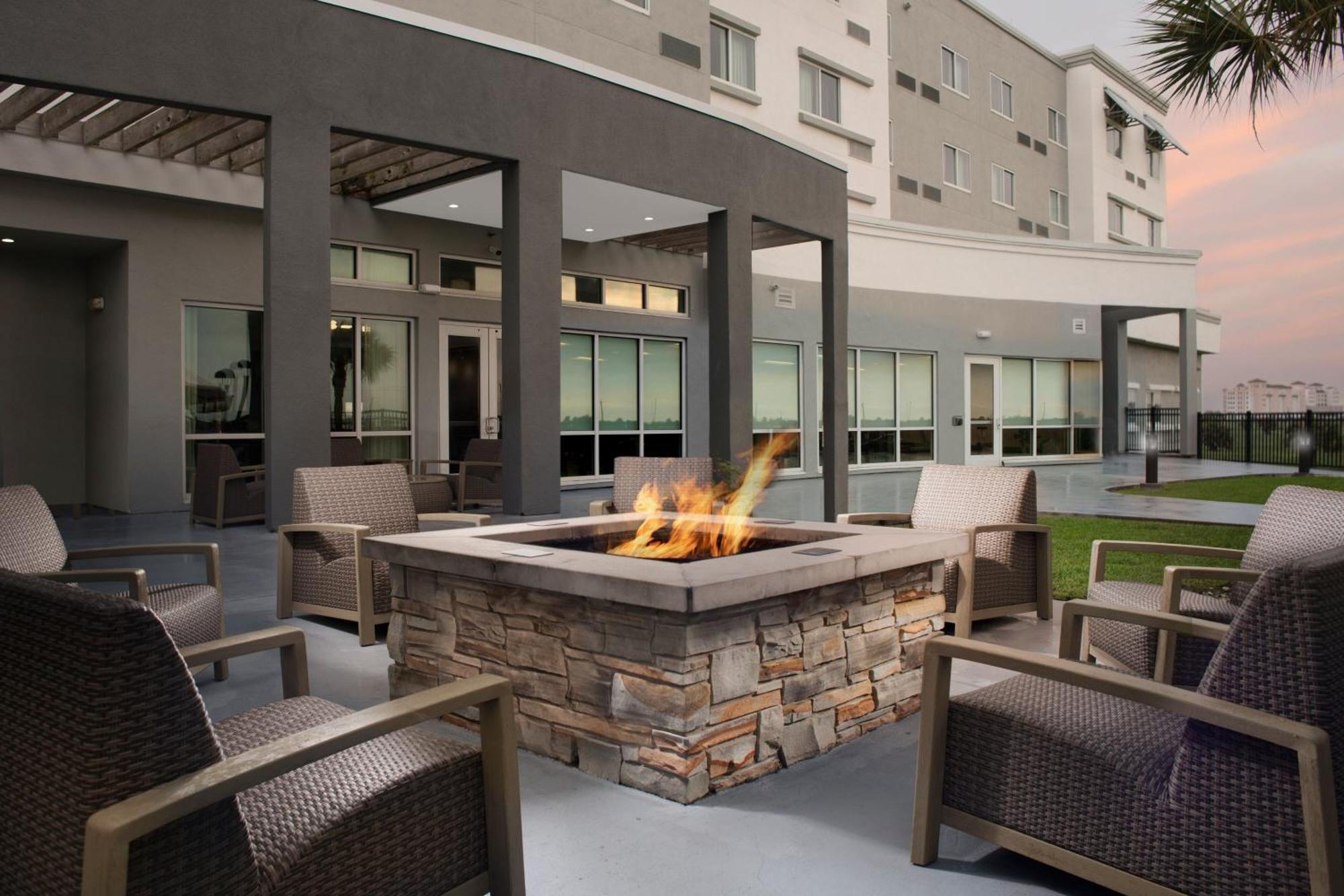 Courtyard By Marriott Galveston Island Hotel Ngoại thất bức ảnh
